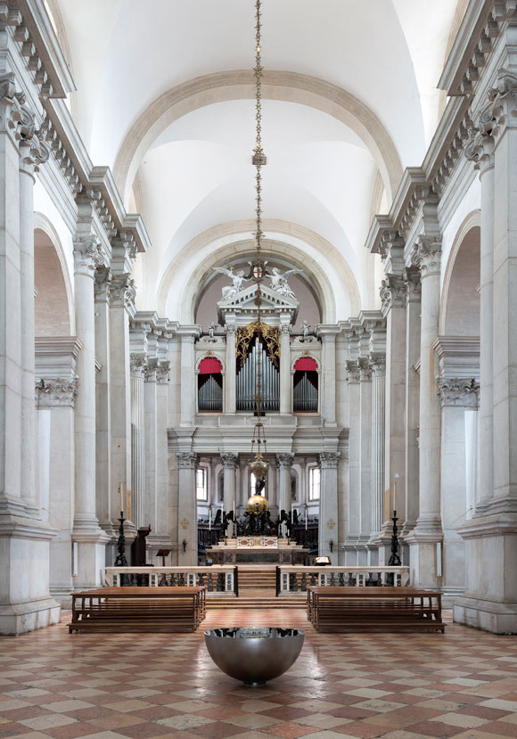 Perspectives-by-John-Pawson-for-Swarovski,-cGilbert-McCarragher4 Photo by Gilbert McCarragher.
