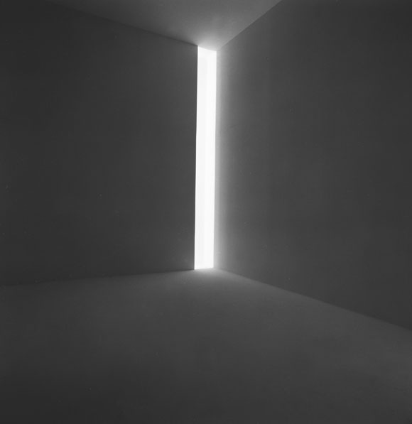JamesTurrell_Ronin James Turrell’s Ronin, 1968, fluorescent light, Collection of the artist. Photo courtesy of the Stedelijk Museum.